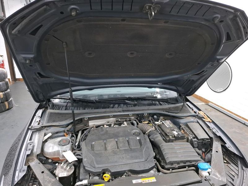 Volkswagen Passat 2.0 TDI Business — zdjęcie 8