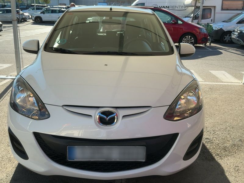 Mazda 2 1.3 Active — zdjęcie 9