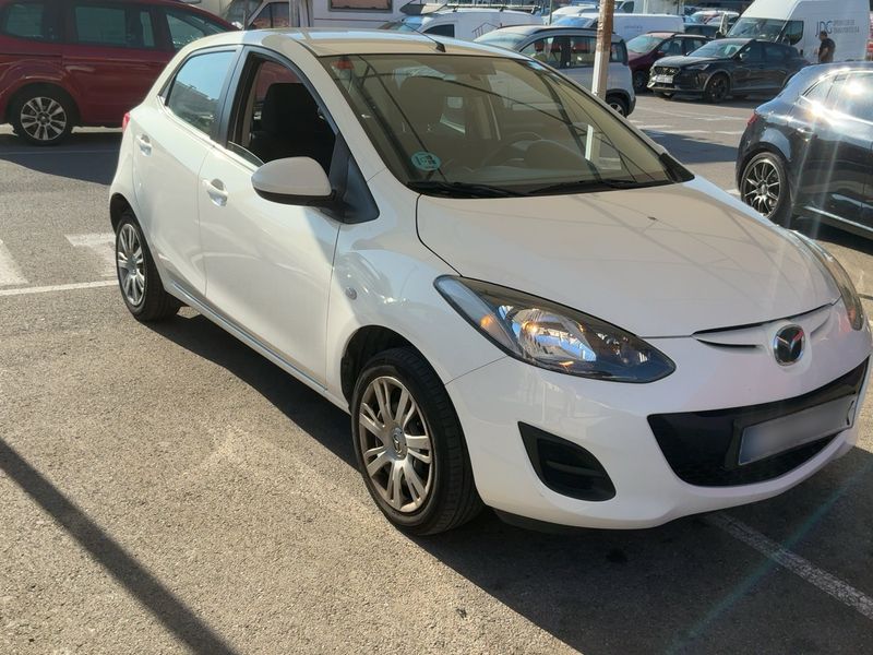 Mazda 2 1.3 Active — zdjęcie 8