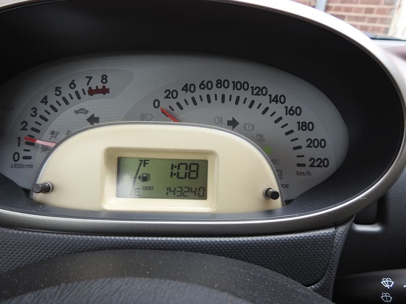 Daihatsu Sirion 1.3 — zdjęcie 12