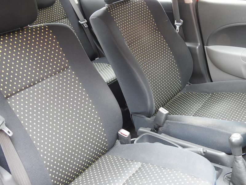 Daihatsu Sirion 1.3 — zdjęcie 10