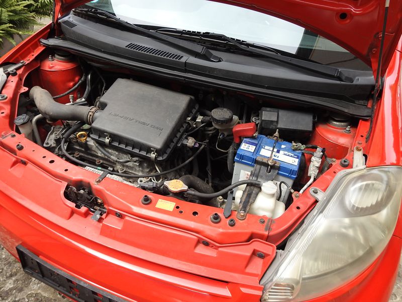 Daihatsu Sirion 1.3 — zdjęcie 8