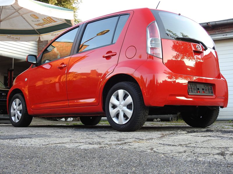 Daihatsu Sirion 1.3 — zdjęcie 3