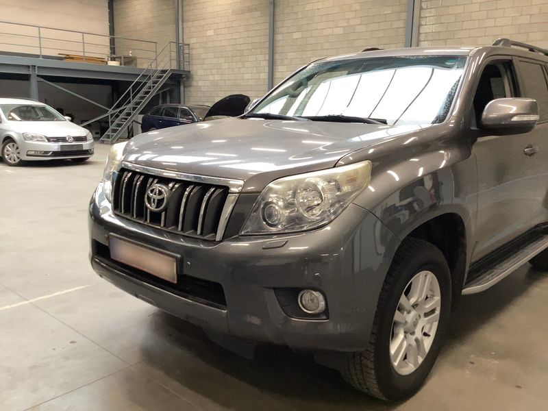 Toyota Land Cruiser 3.0 D-4D — zdjęcie 2