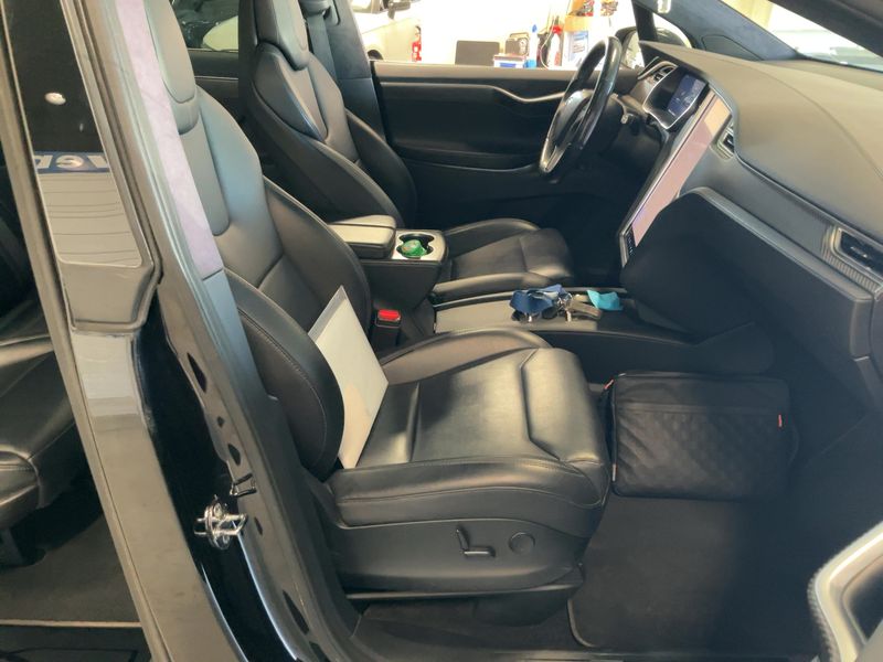 Tesla Model X 100D Dual — zdjęcie 11