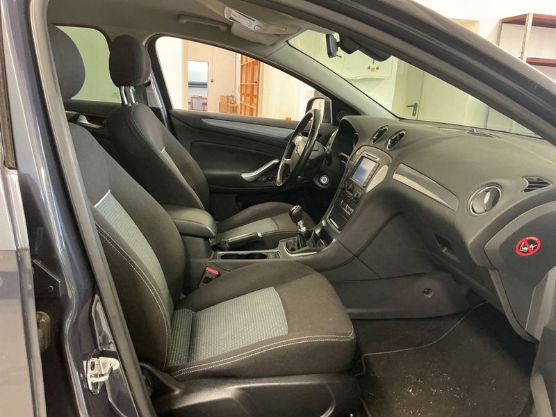 Ford Mondeo 2.0 TDCi Business Edition — zdjęcie 3