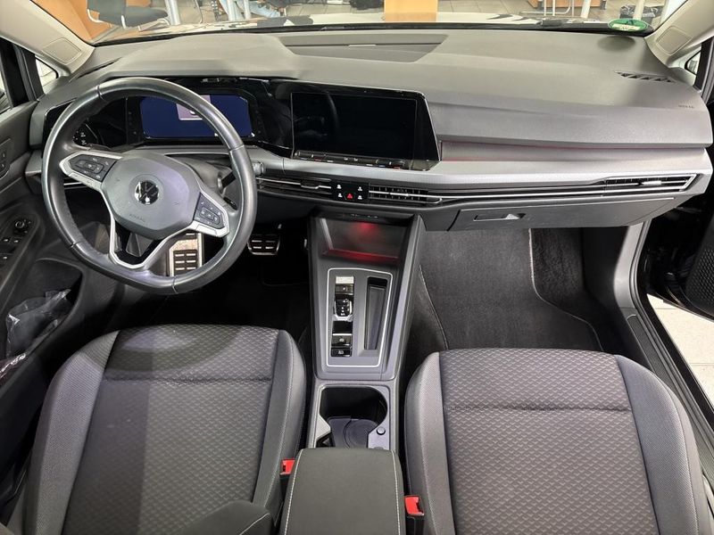 Volkswagen Golf VIII 2.0 TDI Active — zdjęcie 9