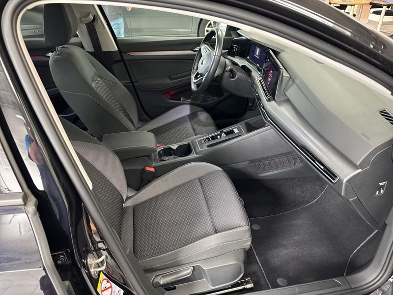 Volkswagen Golf VIII 2.0 TDI Active — zdjęcie 8