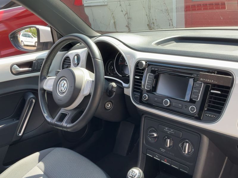 Volkswagen Beetle 1.2 TSI Design — zdjęcie 12