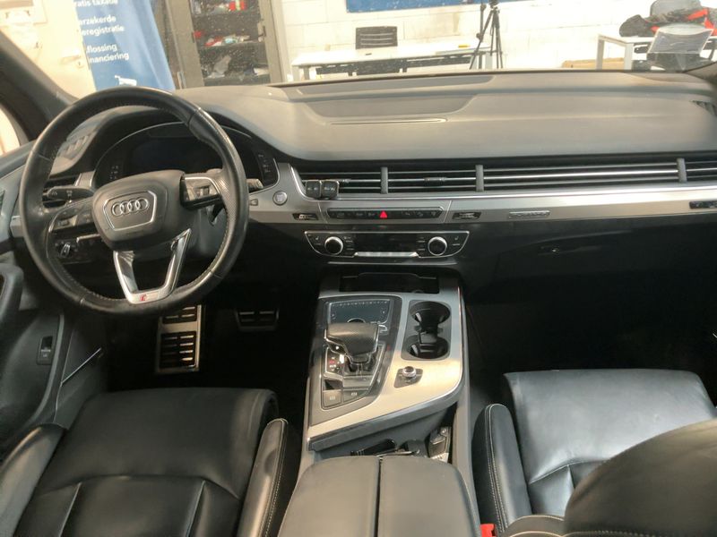 Audi Q7 3.0 V6 TDI quattro — zdjęcie 12