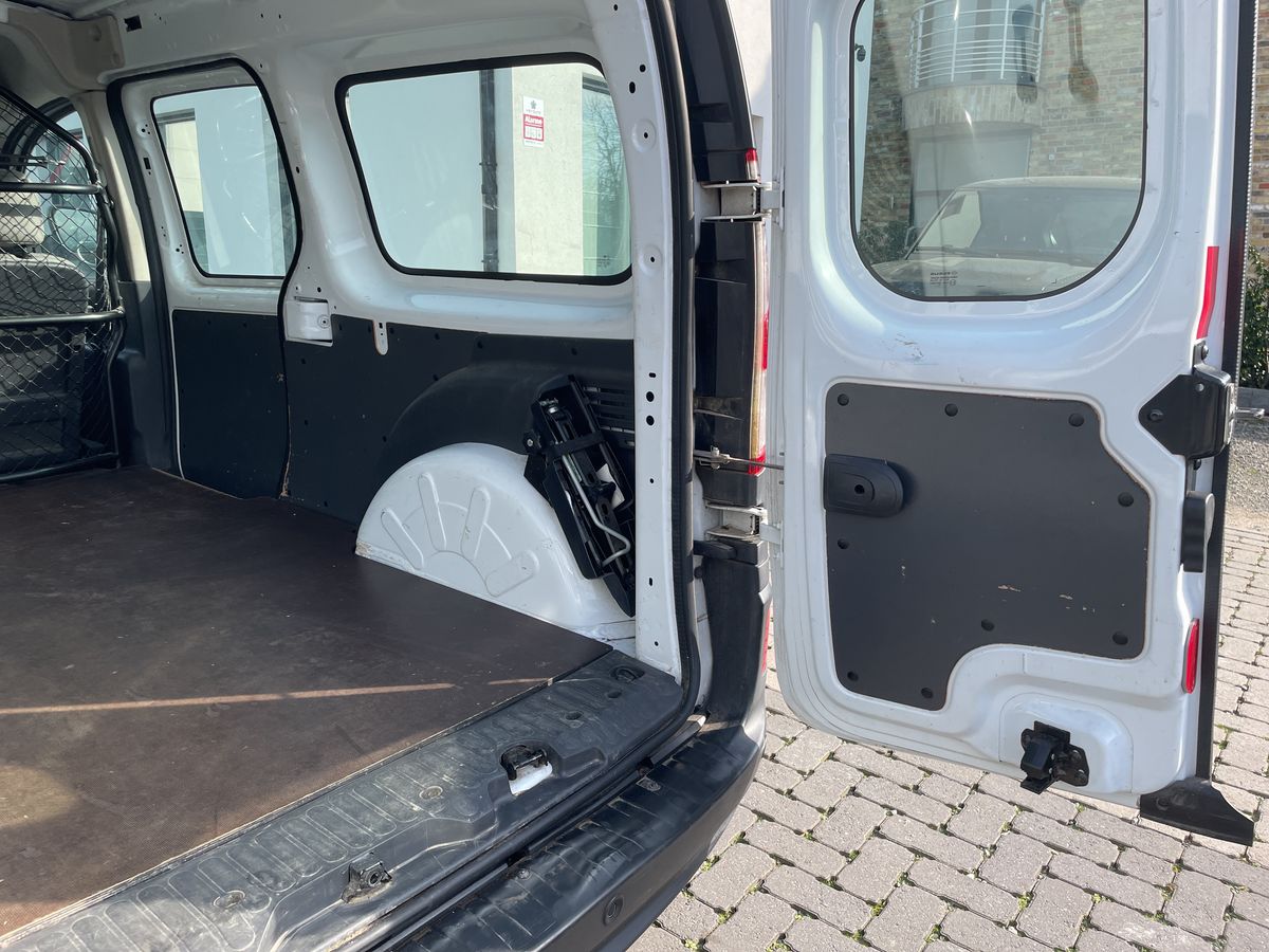 Renault Kangoo 2021 — photo 31