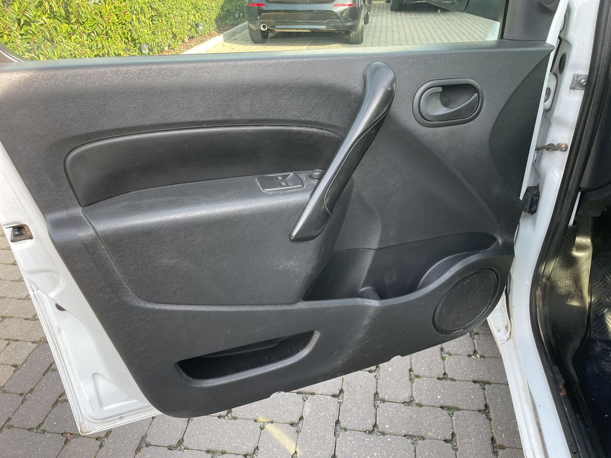 Renault Kangoo 2021 — photo 38