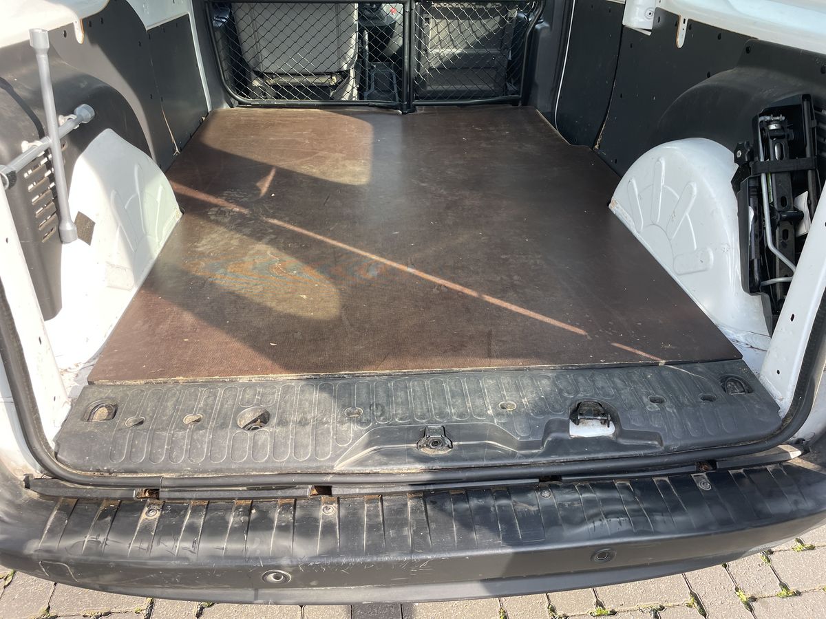 Renault Kangoo 2021 — photo 32