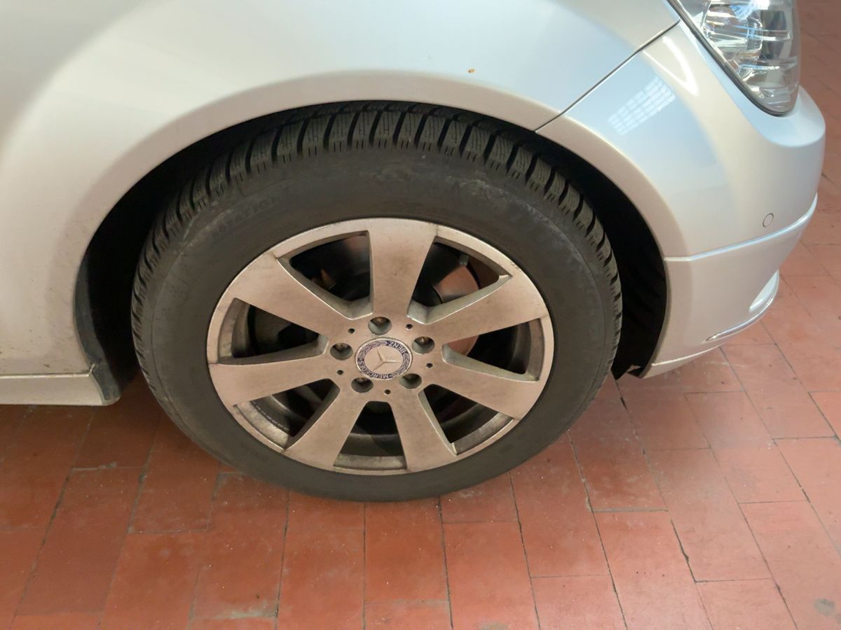Mercedes-Benz C-Klasse 2010 — photo 12
