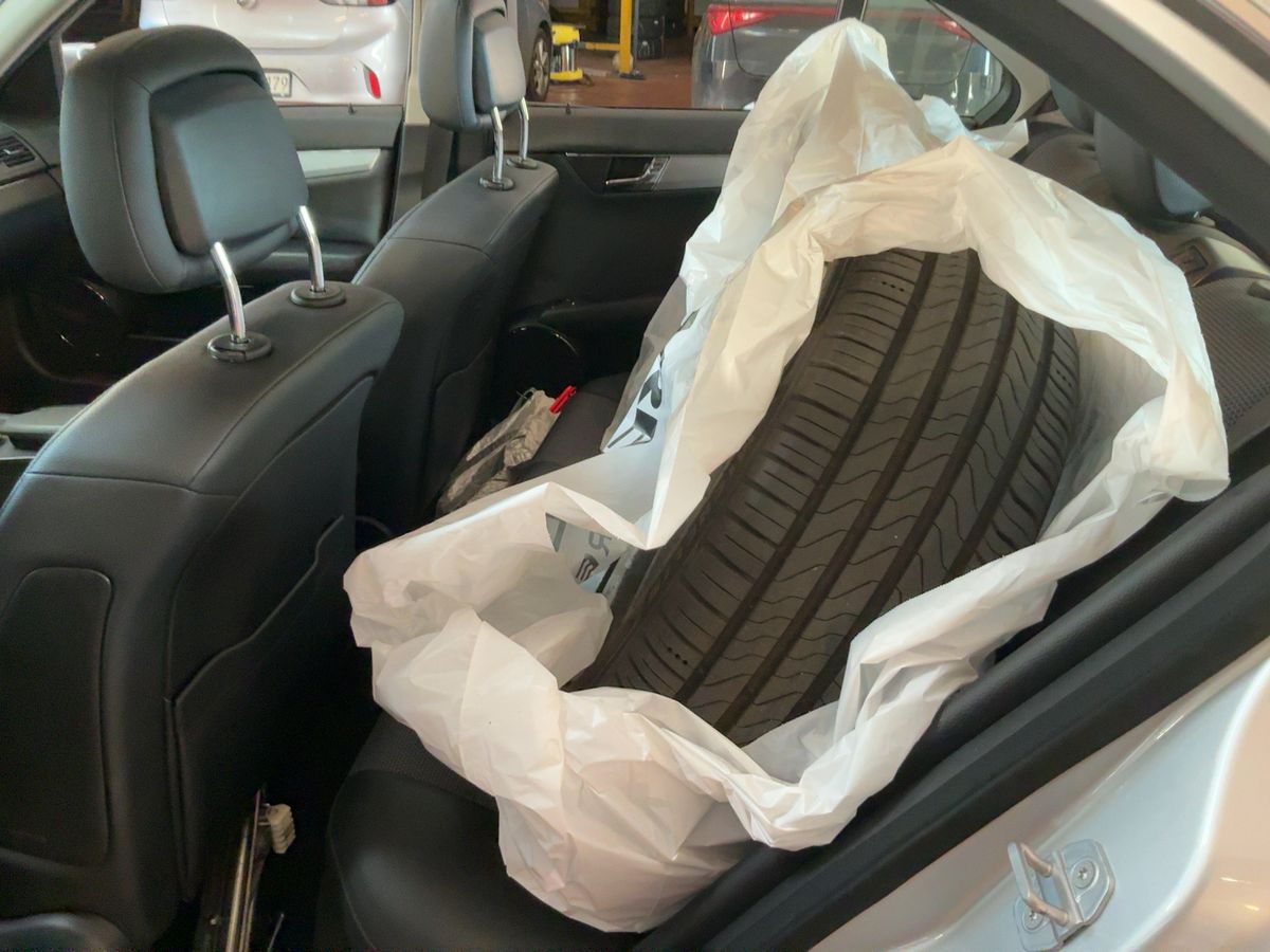 Mercedes-Benz C-Klasse 2010 — photo 21