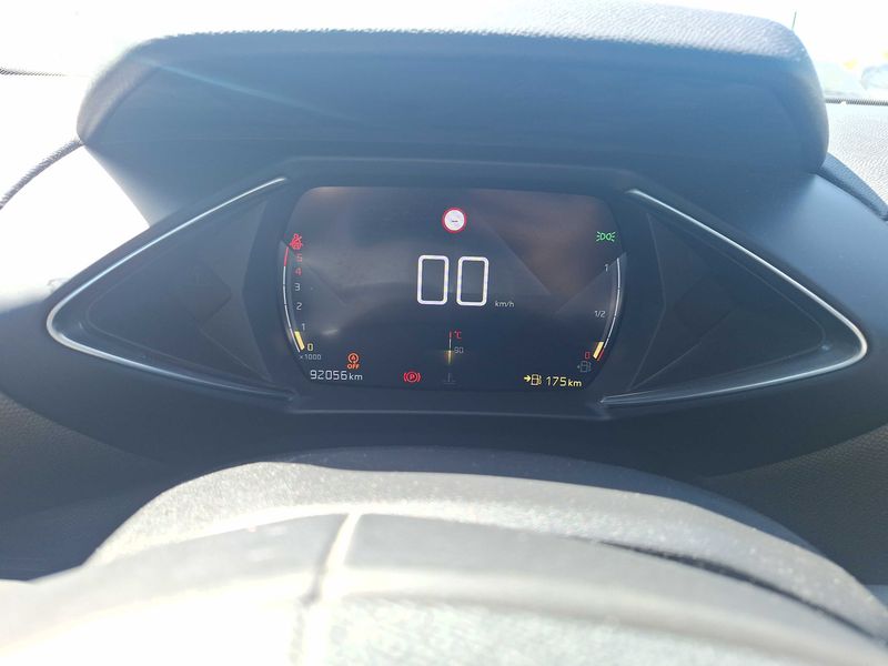 DS Automobiles DS3 Crossback 1.5 Blue-HDi Business — zdjęcie 12