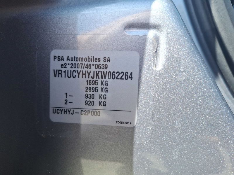 DS Automobiles DS3 Crossback 1.5 Blue-HDi Business — zdjęcie 16