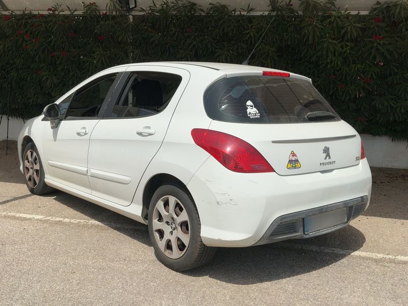 Peugeot 308 1.6 HDi Active 2011 – снимка 6