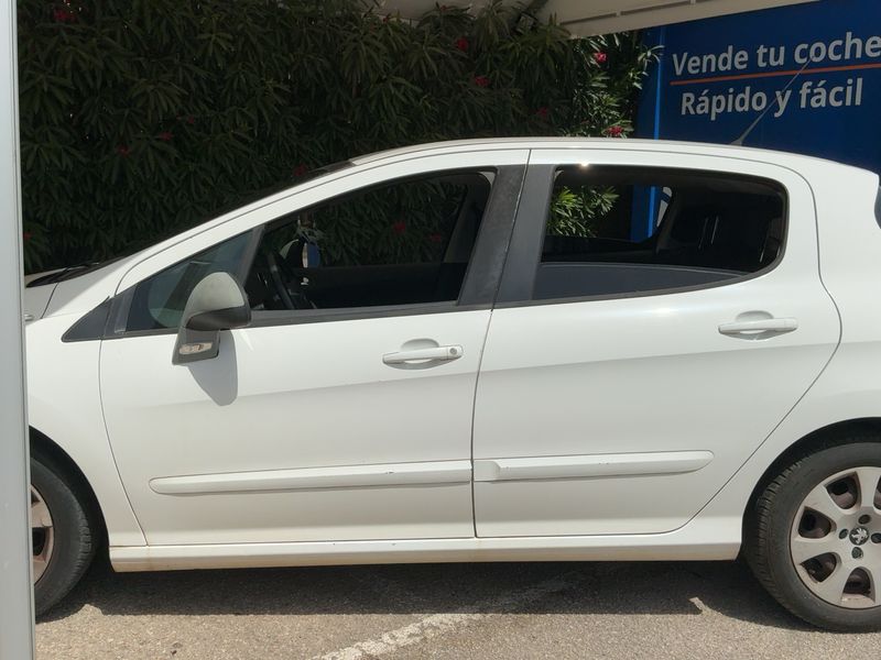 Peugeot 308 1.6 HDi Active 2011 – снимка 4
