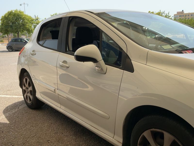 Peugeot 308 1.6 HDi Active 2011 – снимка 12