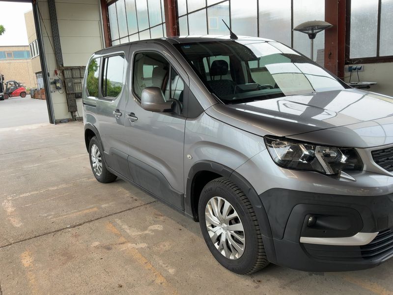 Peugeot Rifter 1.5 Blue-HDi Active L1 — zdjęcie 8