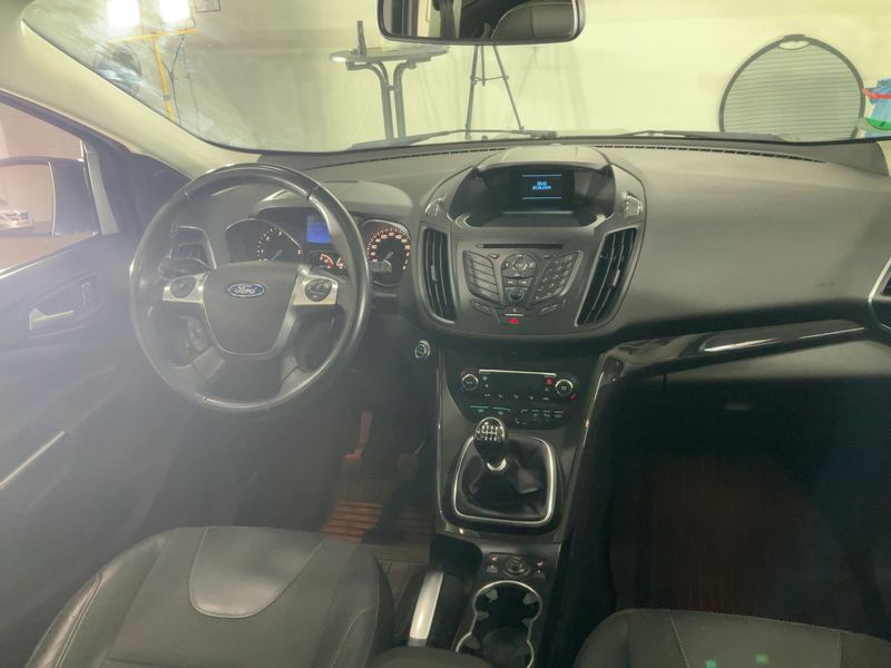 Ford Kuga 2.0 TDCi Titanium — zdjęcie 12