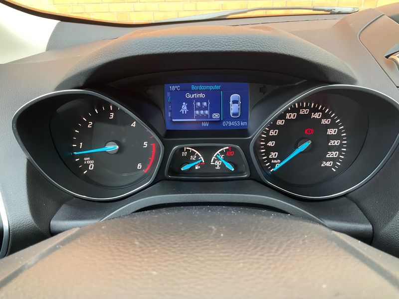 Ford Kuga 2.0 TDCi Titanium — zdjęcie 13