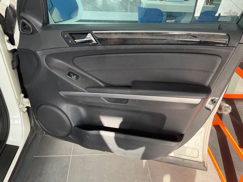 Mercedes-Benz M-Klasse ML 350 CDI 2009 – снимка 26