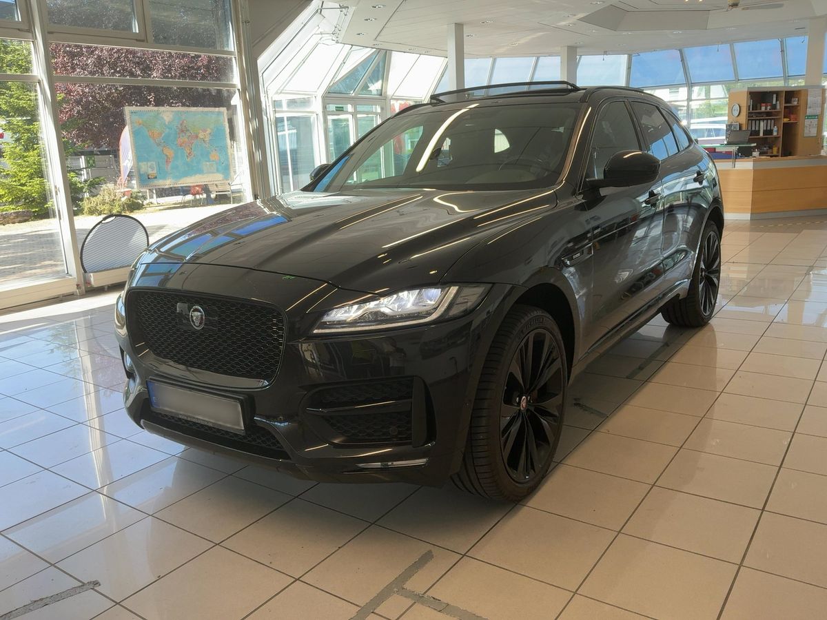 Jaguar F-Pace 2016
