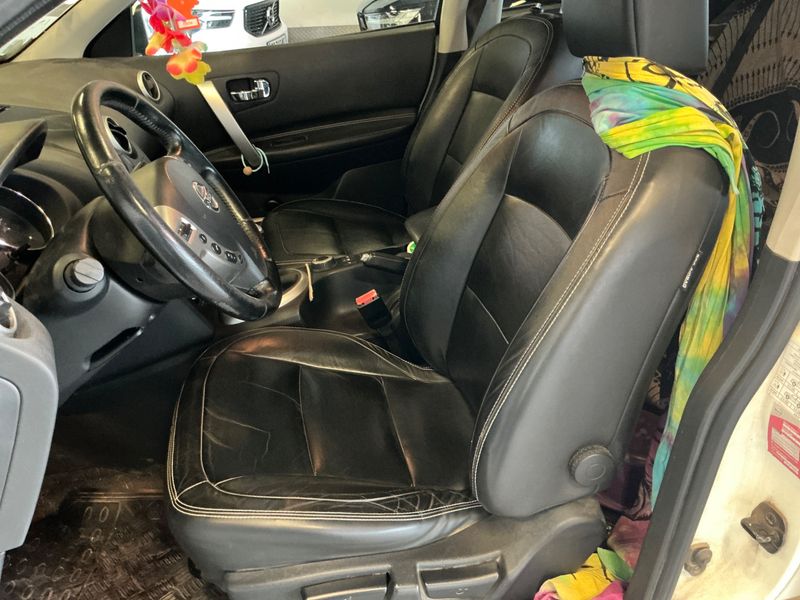 Nissan Qashqai 1.6 dCi Tekna 4x4 2012 – снимка 27