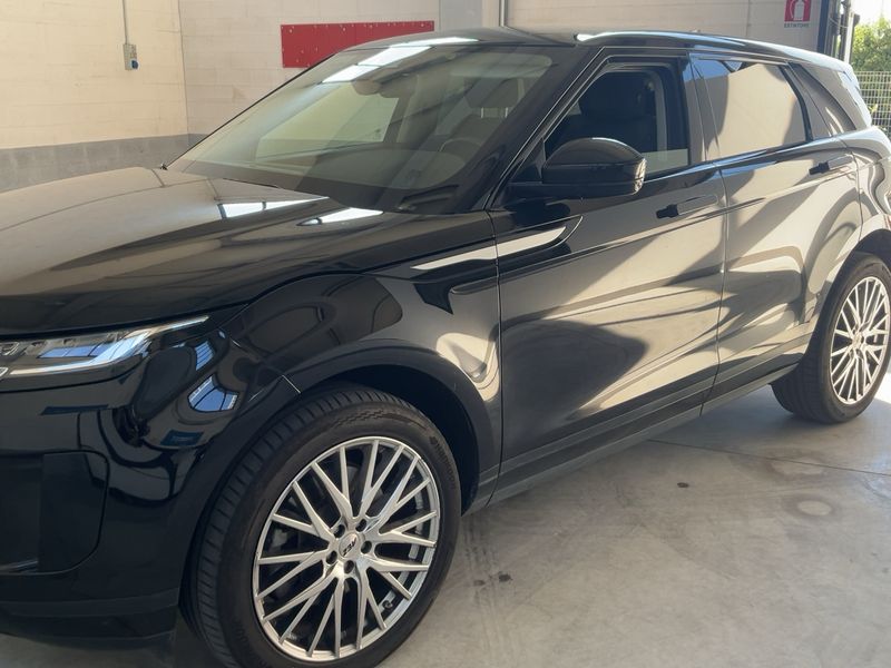 Land Rover Evoque D150 Mild-Hybrid — zdjęcie 2