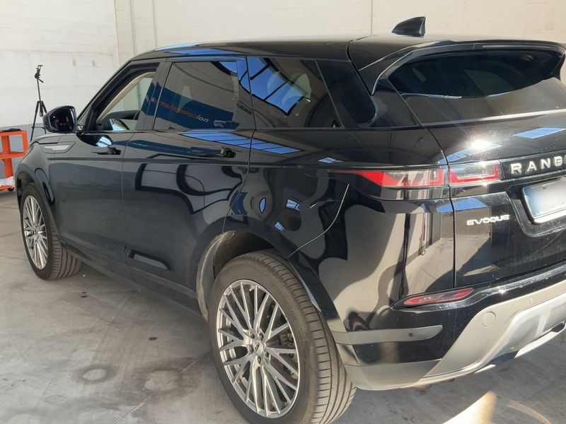 Land Rover Evoque D150 Mild-Hybrid — zdjęcie 3
