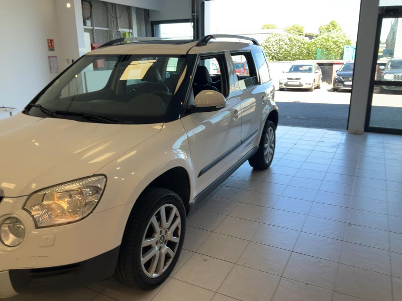 Skoda Yeti 2.0 TDI Experience 4x4 — zdjęcie 2