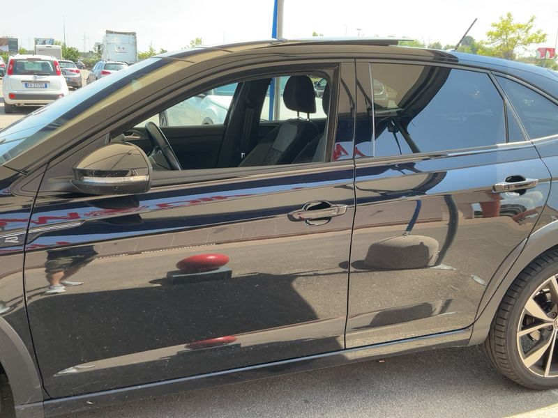 Volkswagen Taigo 1.5 TSI ACT R-Line — zdjęcie 4