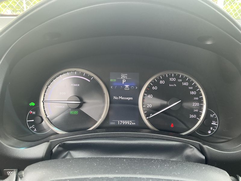 Lexus NX-Serie NX 300h — zdjęcie 13