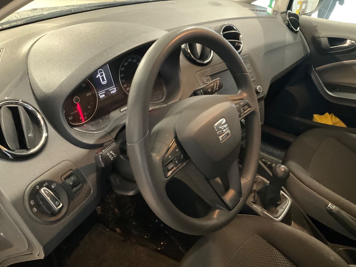 Seat Ibiza 2017 — photo 30