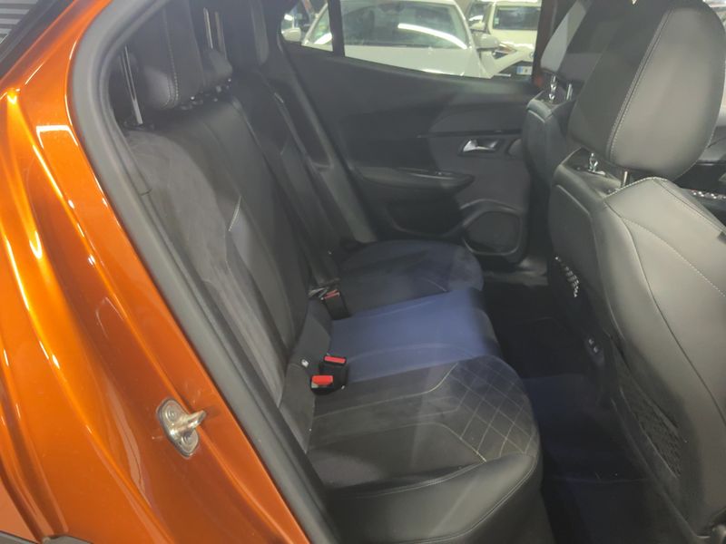 Peugeot 2008 1.2 PureTech GT Pack 2021 – снимка 19