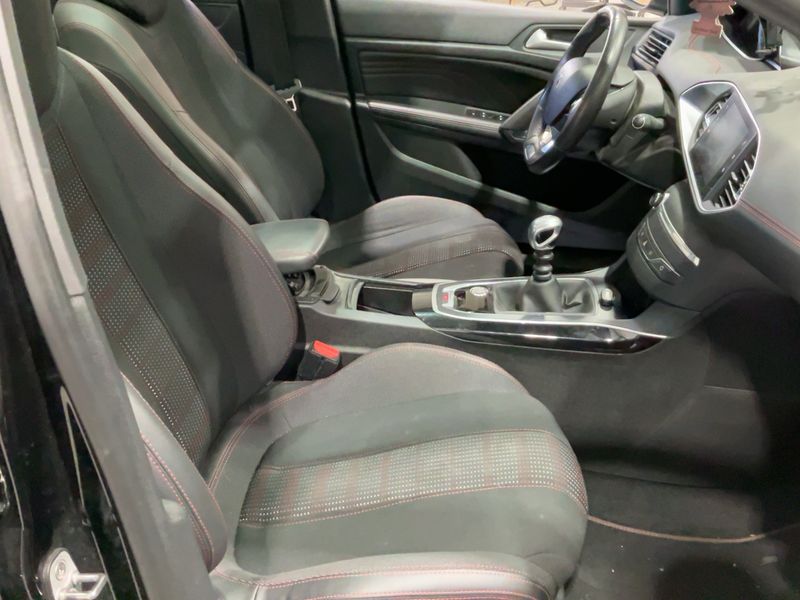 Peugeot 308 1.2 e-THP GT Line — zdjęcie 11
