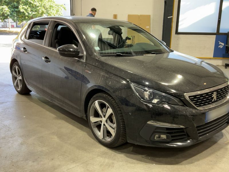 Peugeot 308 1.2 e-THP GT Line — zdjęcie 8