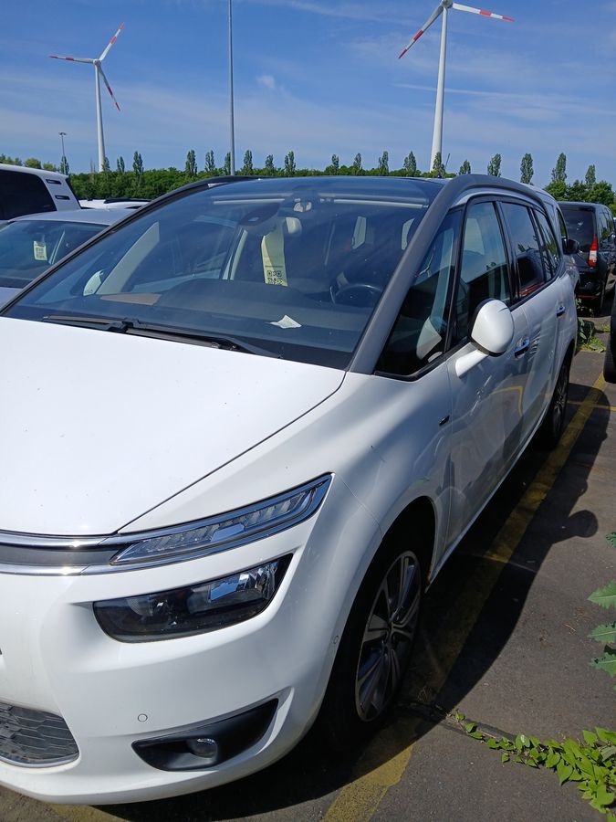 Citroen C4 2015 — photo 1