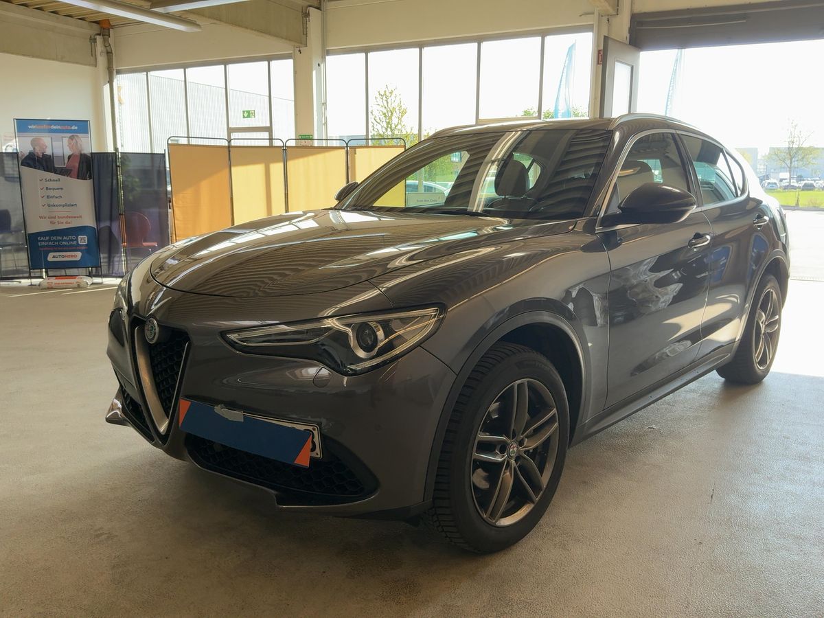 Alfa Romeo 2018 — photo 1