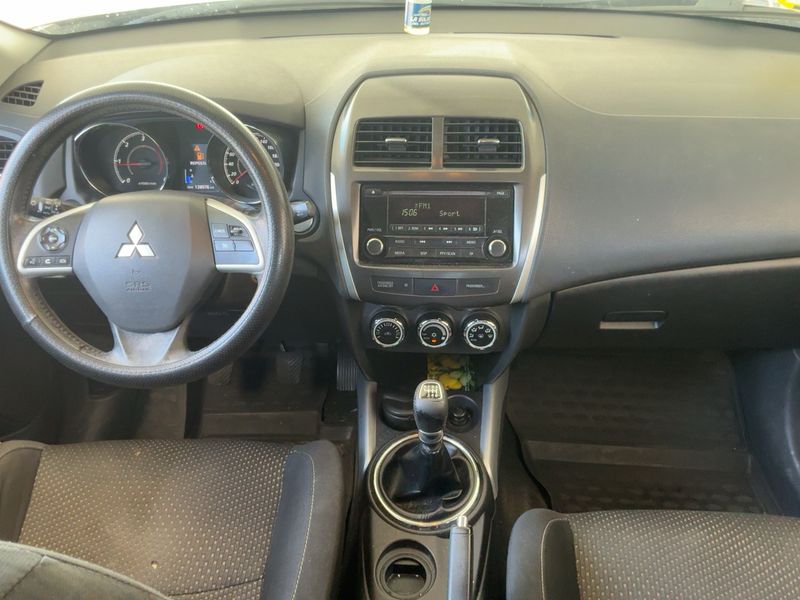 Mitsubishi ASX 1.8 DI-D Motion 2WD — zdjęcie 12