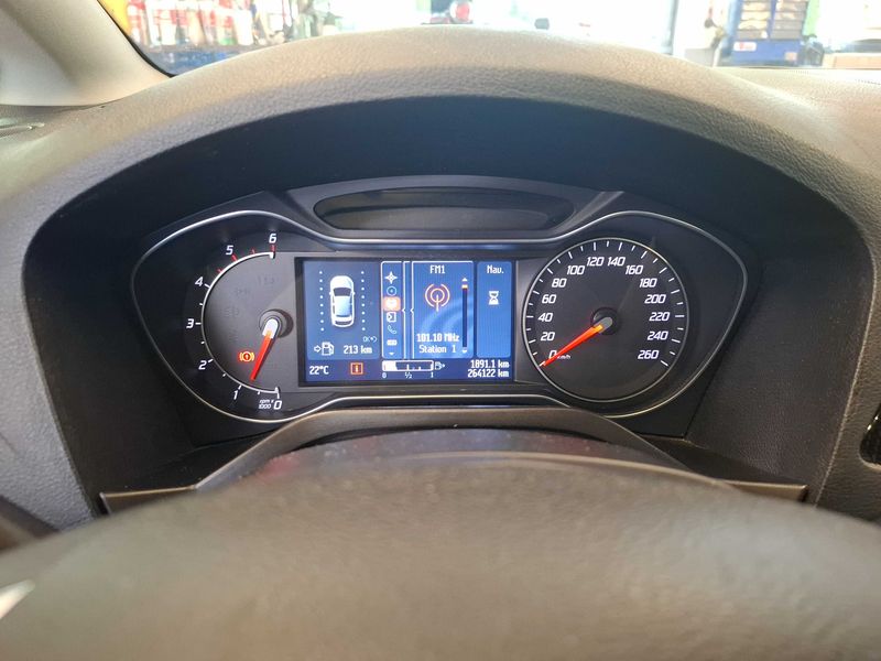 Ford S-Max 2.2 TDCi Titanium S — zdjęcie 12