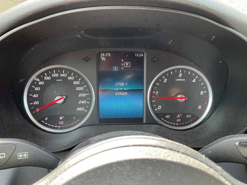 Mercedes-Benz C-Klasse C 200 d T Avantgarde — zdjęcie 13