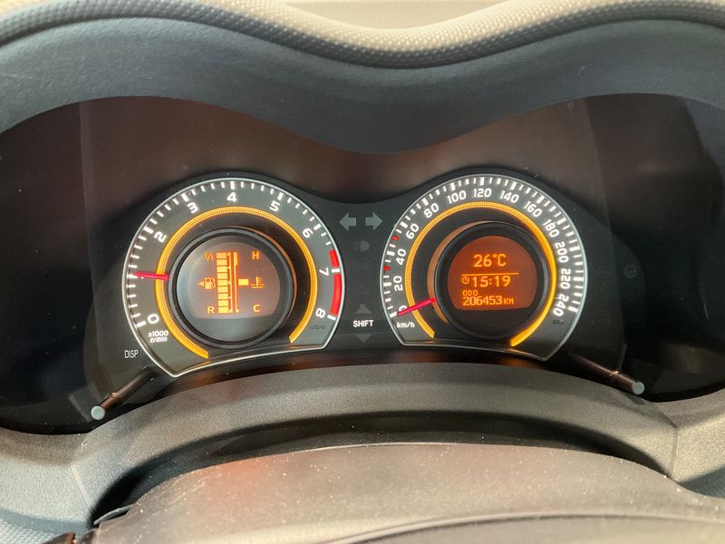 Toyota Auris 1.6 Life — zdjęcie 13