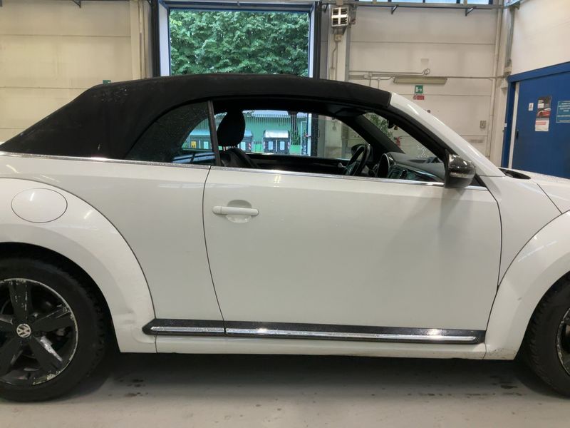 Volkswagen Beetle 2.0 TDI Sport BlueMotion Tech — zdjęcie 7