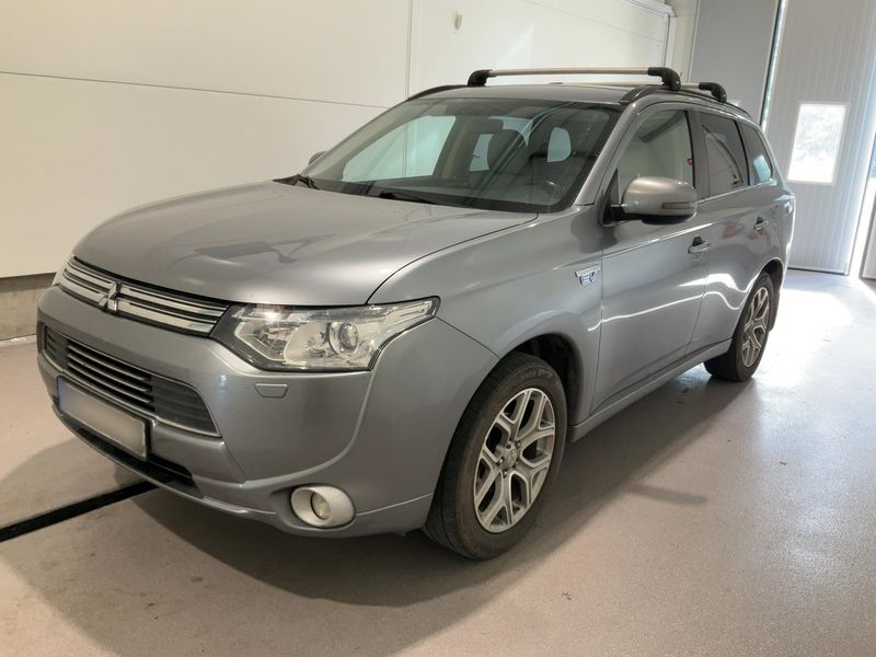 Mitsubishi Outlander 2.0 PHEV PHEV Basis 4WD