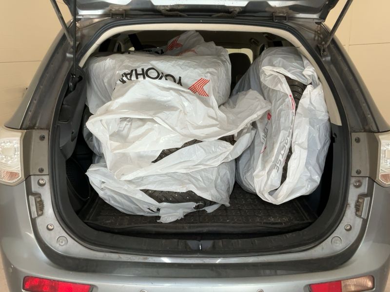 Mitsubishi Outlander 2.0 PHEV PHEV Basis 4WD — zdjęcie 10