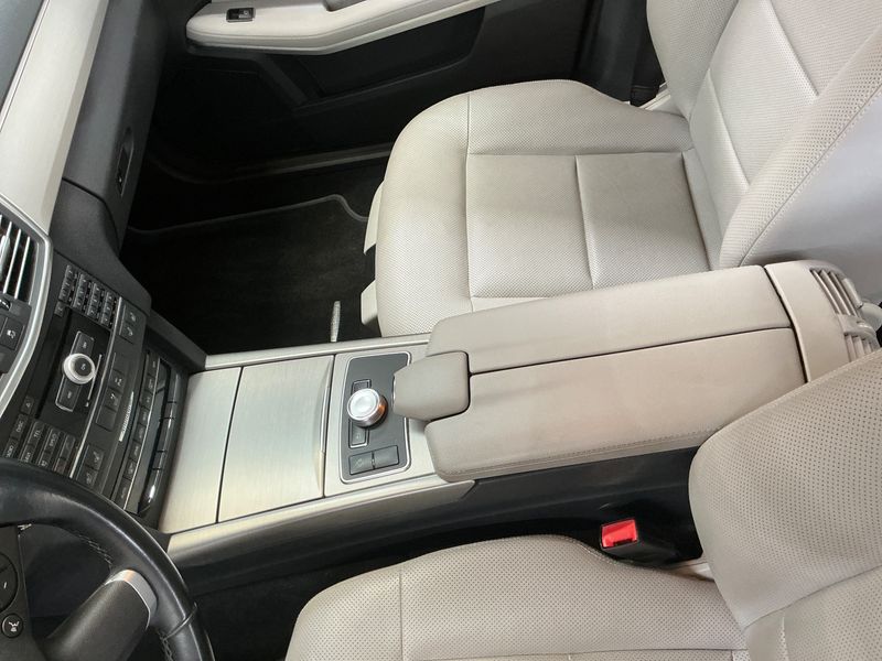 Mercedes-Benz E-Klasse E 350 CGI BlueEfficiency Avantgarde 2010 – снимка 28
