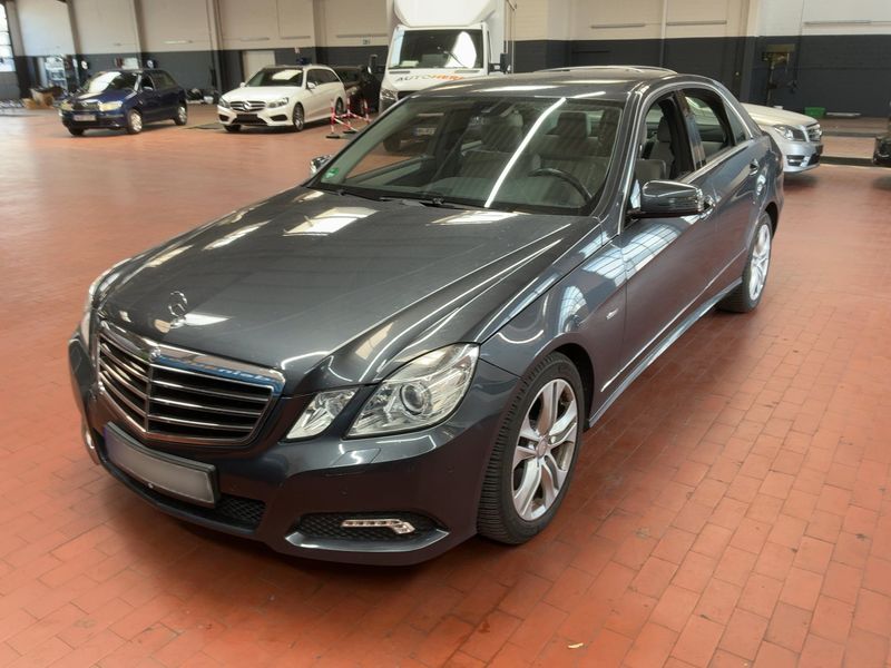 Mercedes-Benz E-Klasse E 350 CGI BlueEfficiency Avantgarde 2010 – снимка 1
